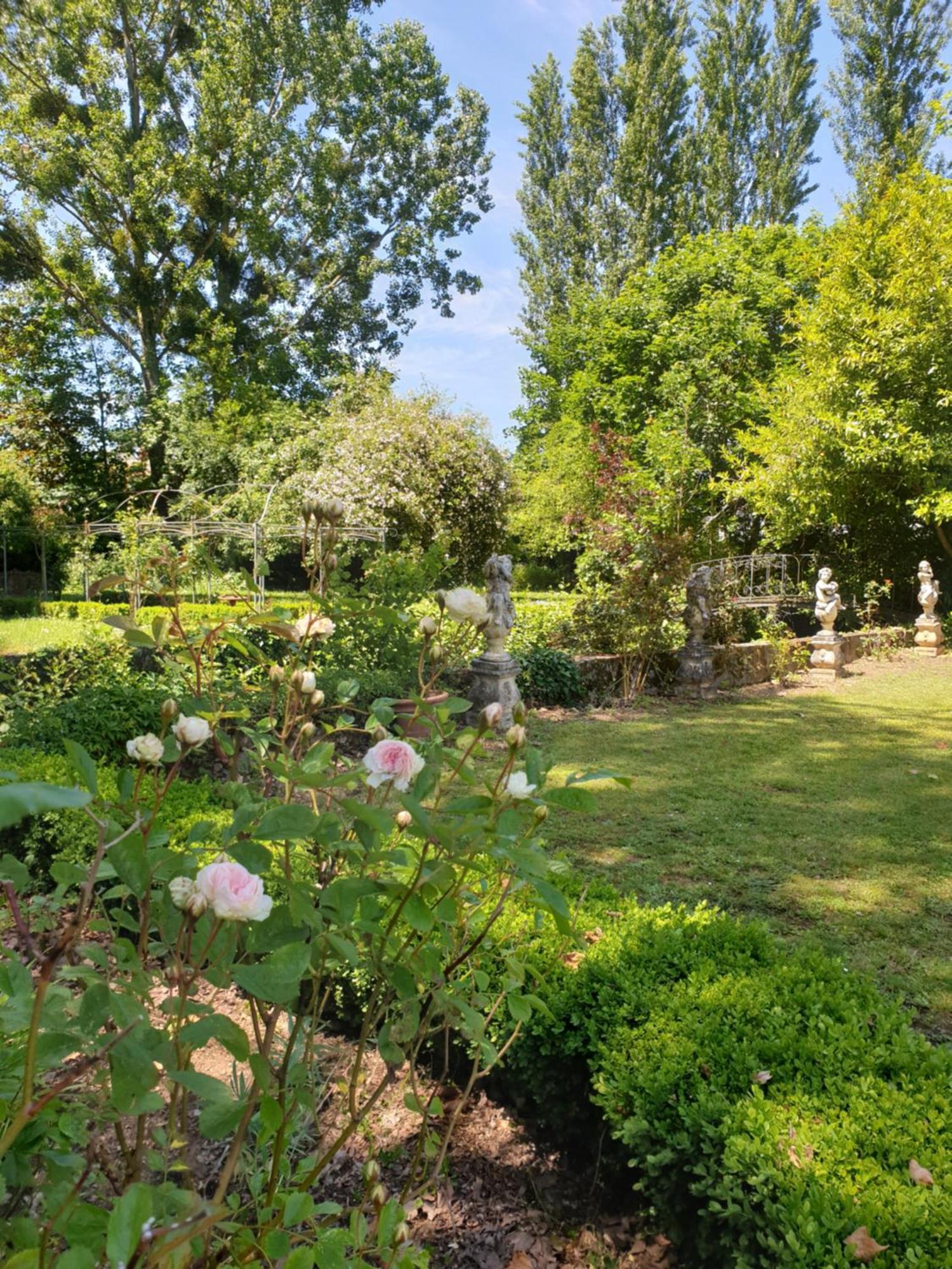 La Villa Des Arts Savigne-l'Eveque 외부 사진